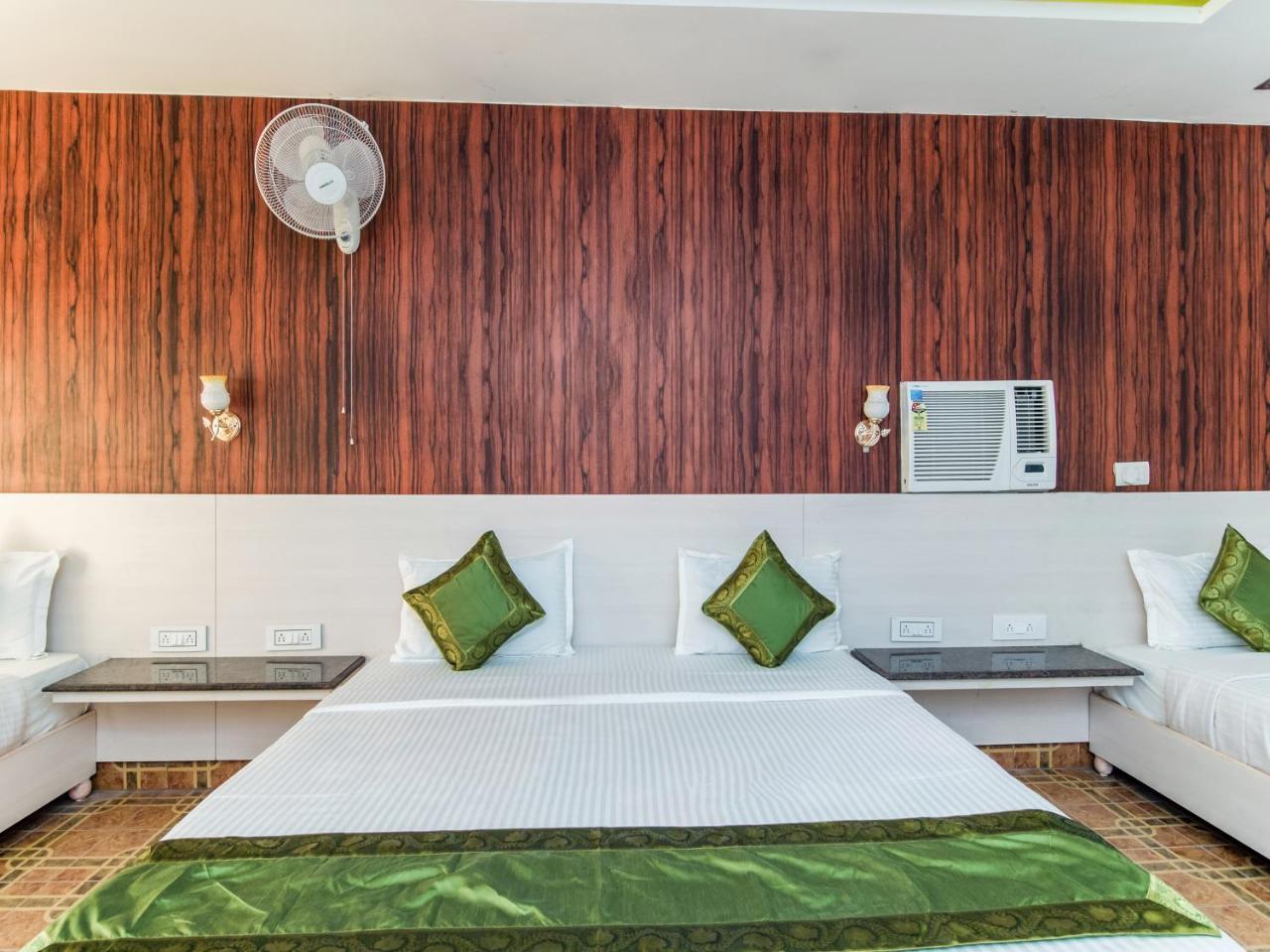 Hotel Citi Club à Kanpur Extérieur photo