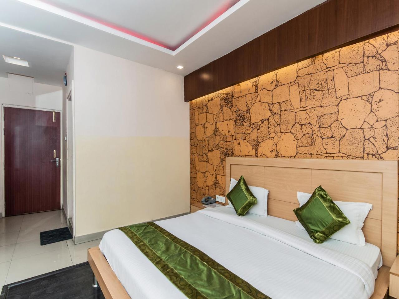 Hotel Citi Club à Kanpur Extérieur photo