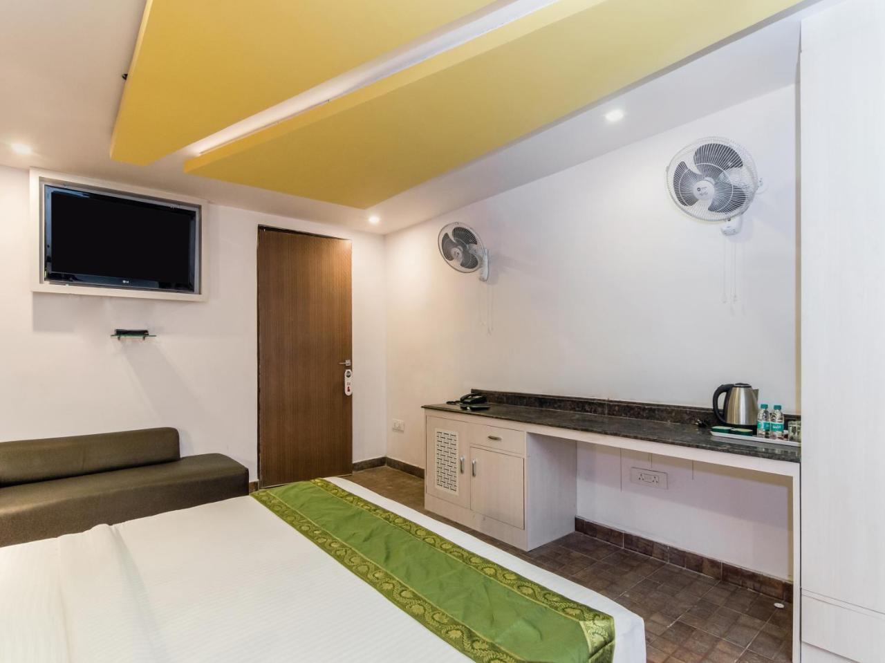 Hotel Citi Club à Kanpur Extérieur photo