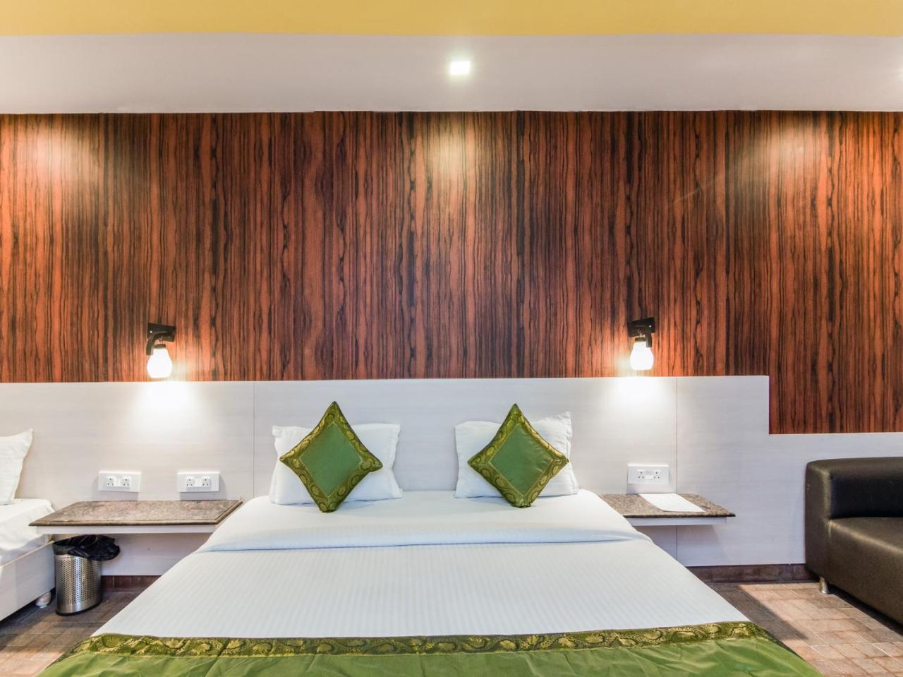 Hotel Citi Club à Kanpur Extérieur photo
