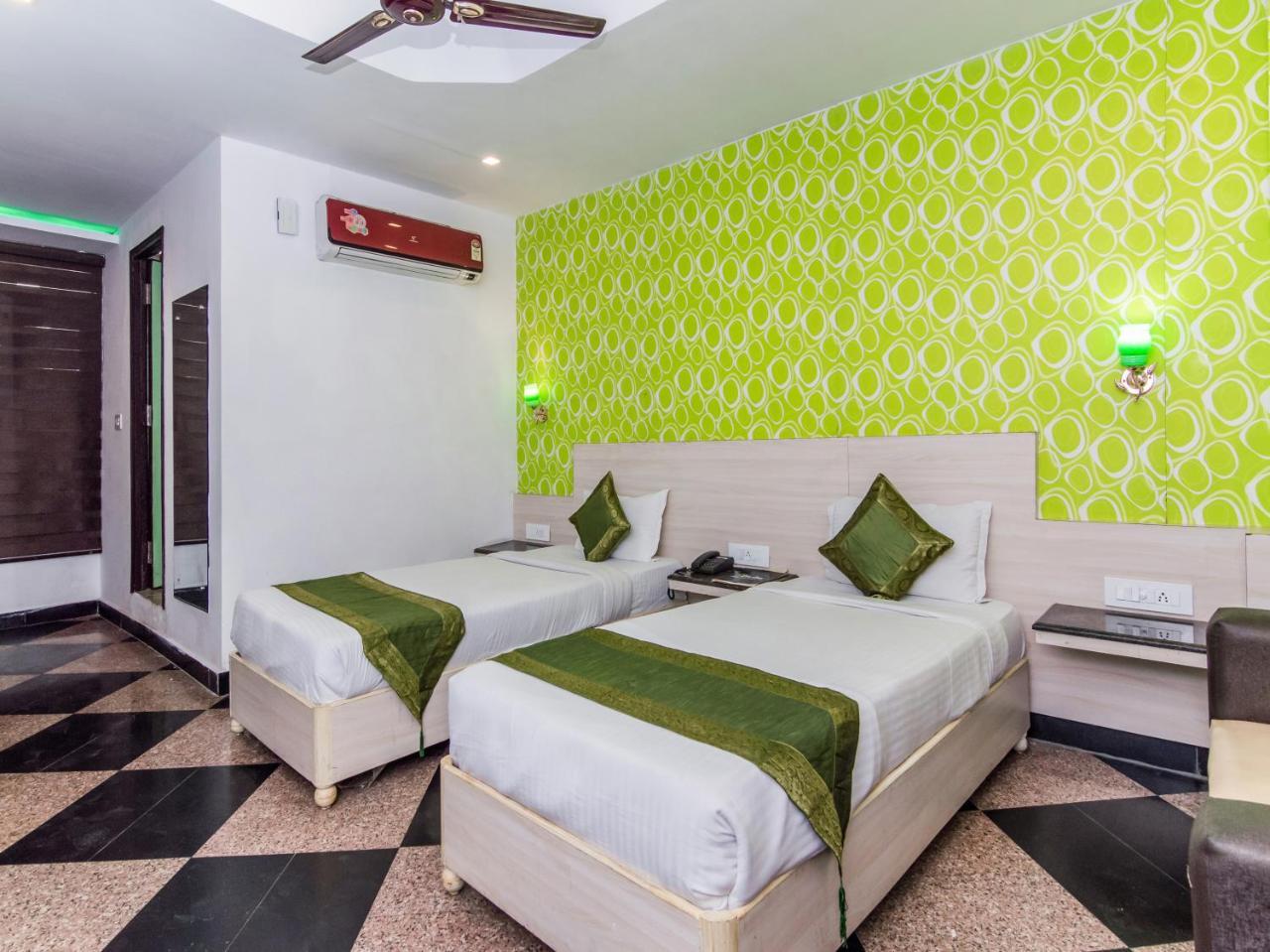 Hotel Citi Club à Kanpur Extérieur photo