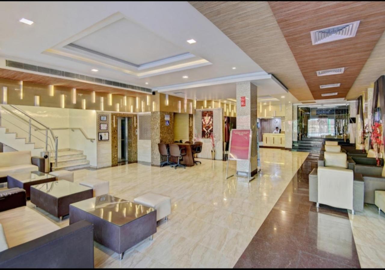 Hotel Citi Club à Kanpur Extérieur photo