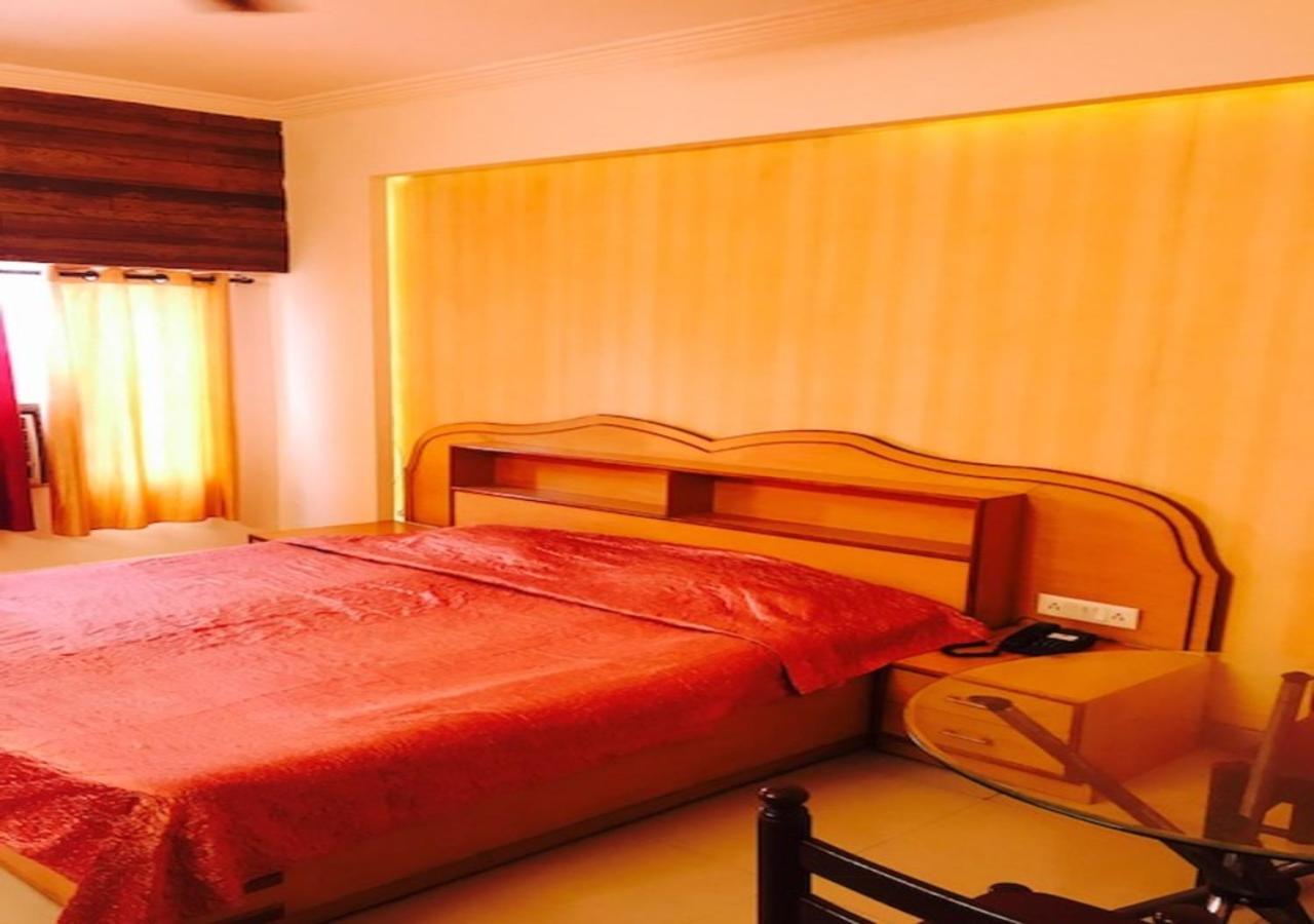 Hotel Citi Club à Kanpur Extérieur photo